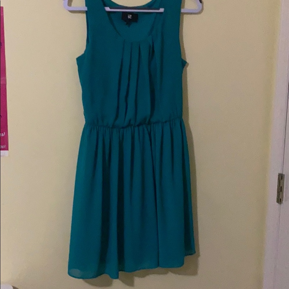 Green size medium flowy dress!